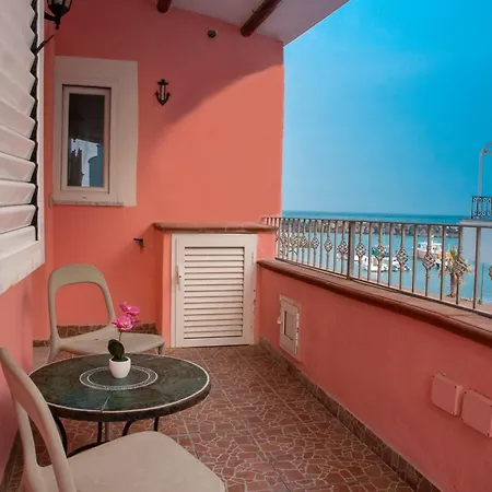Mare Nostrum - Beachfront House With Sea View - 2 Bedrooms - Sant'angelo Ischia Casa vacanze Sant'Angelo (Isola d'Ischia)