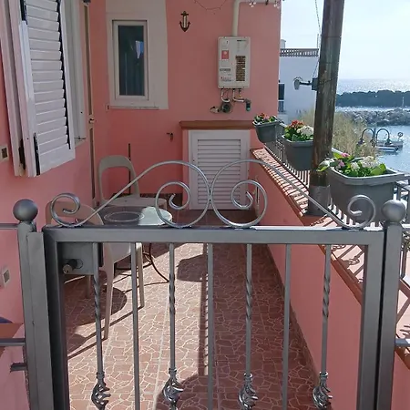 Mare Nostrum - Beachfront House With Sea View - 2 Bedrooms - Sant'angelo Ischia *